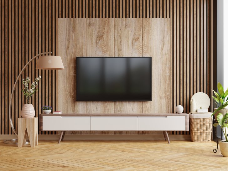 Dienst Aufhängen des Fernsehers an der Wand