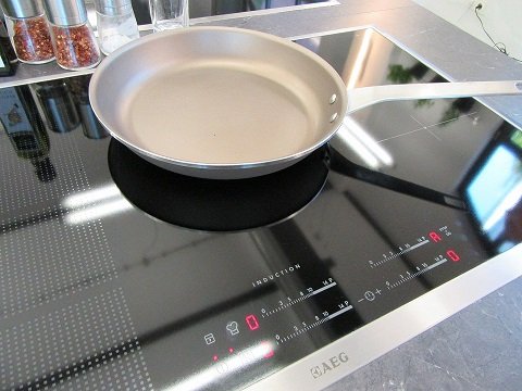 Lautes Induktionskochfeld – ist das ein Problem?